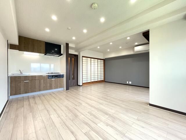 Lions Mansion Tokamachi 2LDK Condo for Sale in Yamagata City - Thumbnail 4