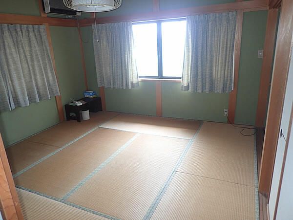 5SLDK House for Sale in Takaoka, Toyama - 191.59㎡ Living Space - Thumbnail 2