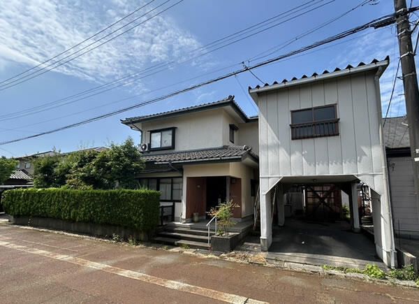 5SLDK House for Sale in Takaoka, Toyama - 191.59㎡ Living Space - Main Image
