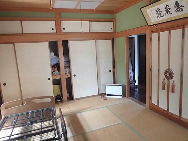 5SLDK House for Sale in Takaoka, Toyama - 191.59㎡ Living Space - Thumbnail 3