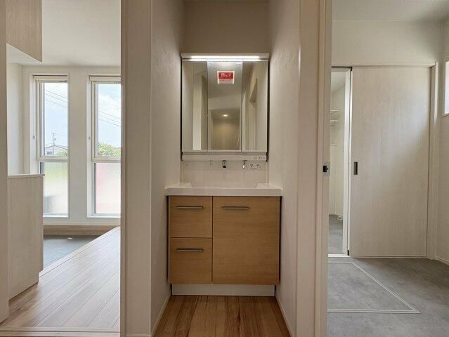 New 4LDK House in Toyama City with Barrier-Free Design & Free Parking - Thumbnail 4