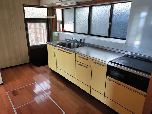 4LDK Detached House for Sale in Karatsu, Saga - Thumbnail 2