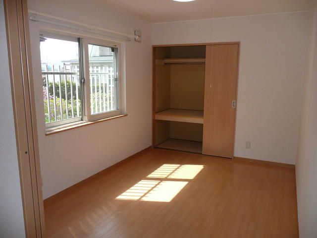 2LDK Apartment for Rent in Obihiro, Hokkaido - Thumbnail 2