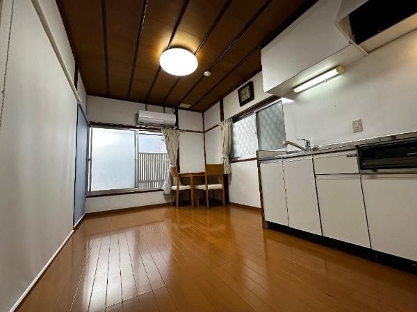 1967 2DK Wooden House in Shinjuku, Tokyo - Non-Rebuildable - Thumbnail 4