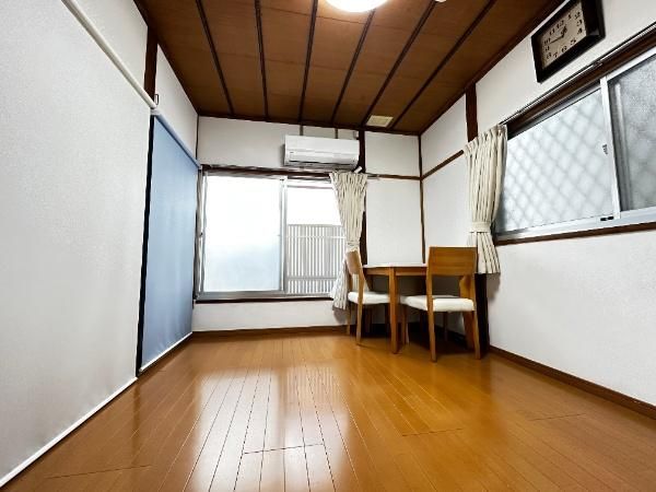 1967 2DK Wooden House in Shinjuku, Tokyo - Non-Rebuildable - Thumbnail 3