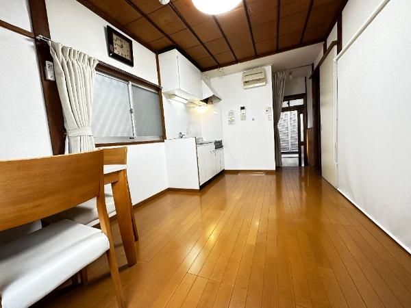 1967 2DK Wooden House in Shinjuku, Tokyo - Non-Rebuildable - Thumbnail 2
