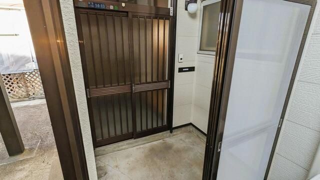 1984 Detached House in Akita City with 141㎡ Land & 3 Parking Spaces - Thumbnail 2