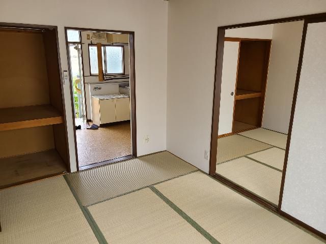2K Apartment for Rent near Hirosaki Station, Aomori | 30.35 sqm - Thumbnail 2