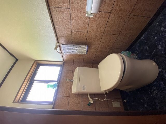 8DK House with Land in Seracho, Hiroshima - 5.8 Million Yen - Image 30