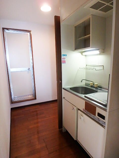 1K Apartment for Rent in Kanagawa-ku, Yokohama - Thumbnail 4