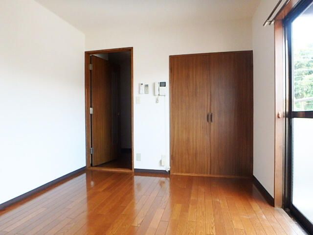 1K Apartment for Rent in Kanagawa-ku, Yokohama - Thumbnail 3