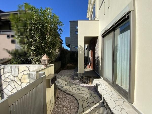 4LDK Detached House for Sale in Mitaka, Tokyo - Thumbnail 2