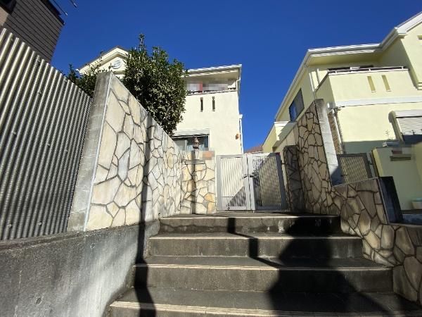4LDK Detached House for Sale in Mitaka, Tokyo - Thumbnail 3
