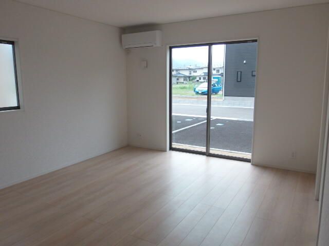 New 4LDK House in Aizuwakamatsu with 3 Parking Spaces - Thumbnail 4