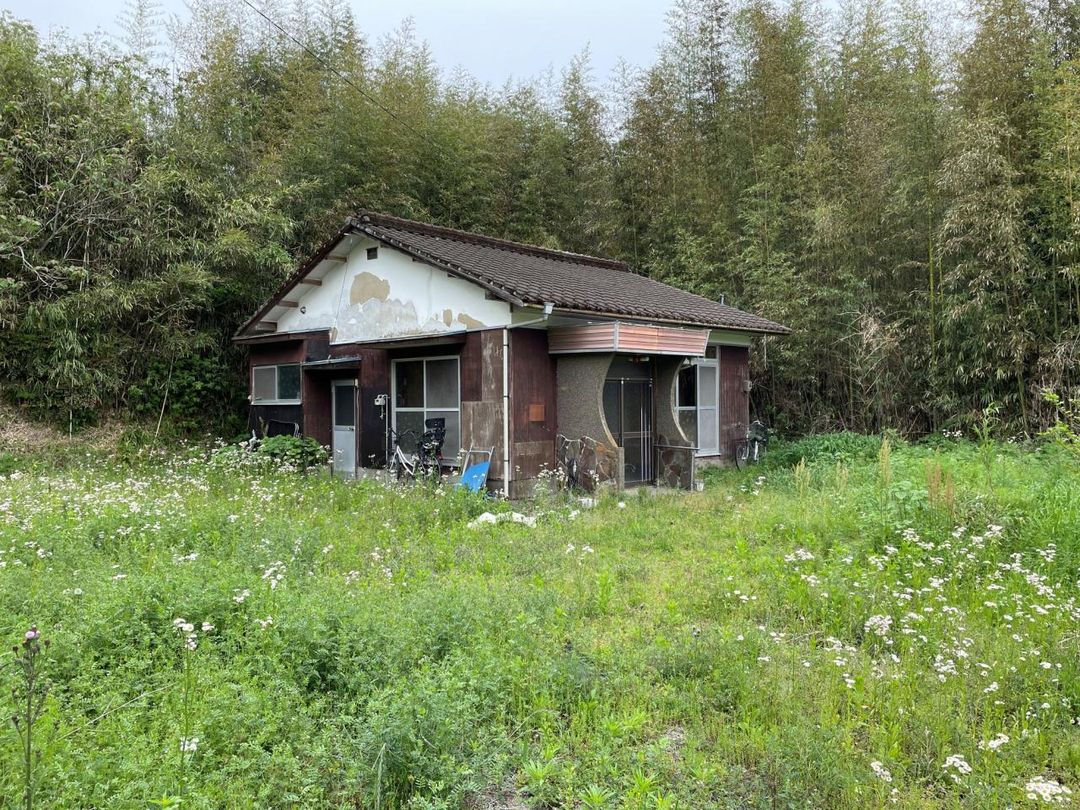 1975 2DK House on Large Plot in Miyakonojo, Miyazaki - Thumbnail 3