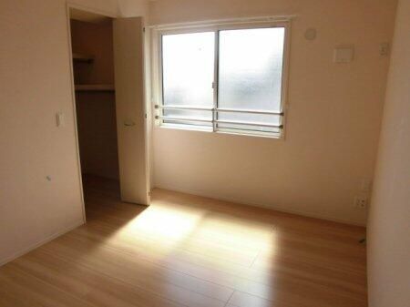Maison Fontaine 1LDK Apartment for Rent in Kawasaki - Thumbnail 4
