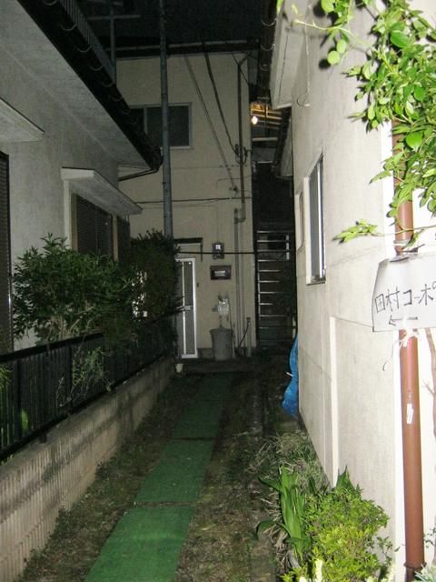 2DK Apartment for Rent in Nerima, Tokyo – 44m² Near Nakamurabashi Station - Thumbnail 2