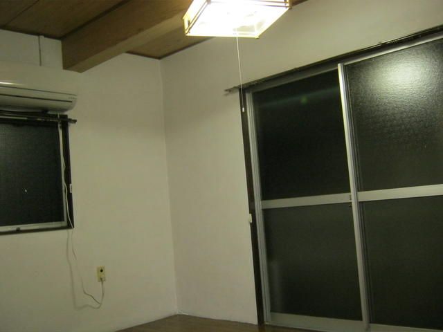 2DK Apartment for Rent in Nerima, Tokyo – 44m² Near Nakamurabashi Station - Thumbnail 3