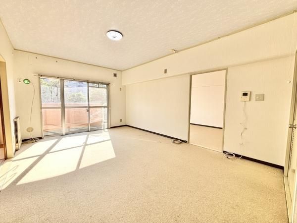 3LDK Apartment for Sale in Urayasu, Chiba - Thumbnail 2