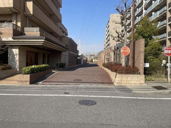 Cosmo City Ichikawa East 2SLDK Apartment for Sale in Ichikawa - Thumbnail 3
