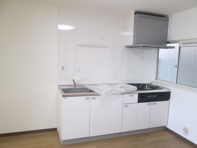 2DK Apartment for Rent in Higashimurayama, Tokyo - 39.74 sqm - Thumbnail 4