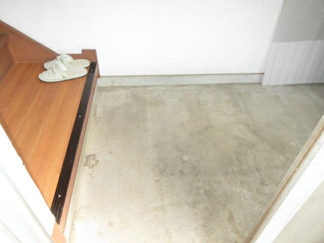 1K Apartment for Rent in Senkawa, Toshima, Tokyo - Thumbnail 2