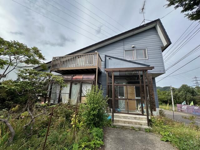 7LDK House on 455sqm Land in Sapporo Minami Ward - Image 1