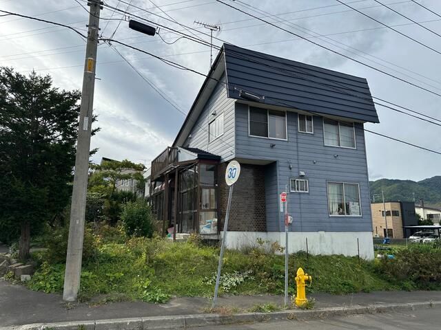 7LDK House on 455sqm Land in Sapporo Minami Ward - Thumbnail 2