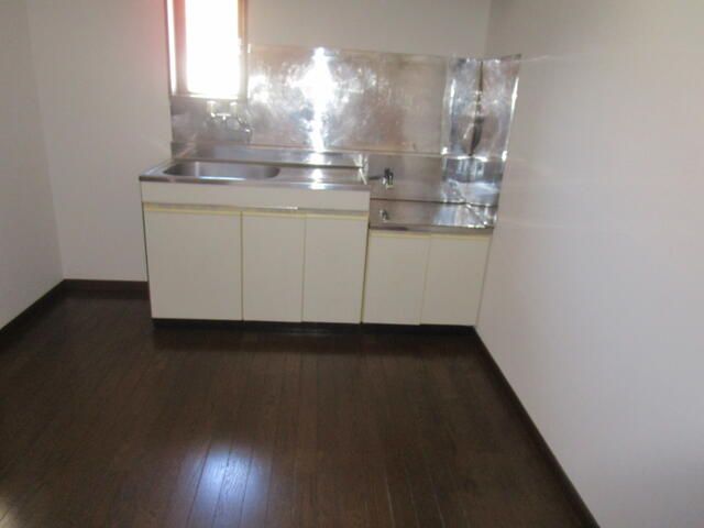 2DK Apartment for Rent in Kanuma, Tochigi - 44.72 sqm - Thumbnail 3
