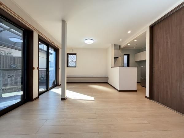 1973 2LDK Wooden House in Chofu, Tokyo - 6 Min Walk to Station - Thumbnail 4