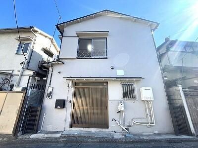 2LDK House for Rent with Garden in Shinjuku, Tokyo - Thumbnail 2
