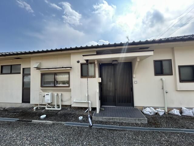 Detached House for Sale in Ueda, Nagano - 2LDK on Large Corner Lot - Thumbnail 3