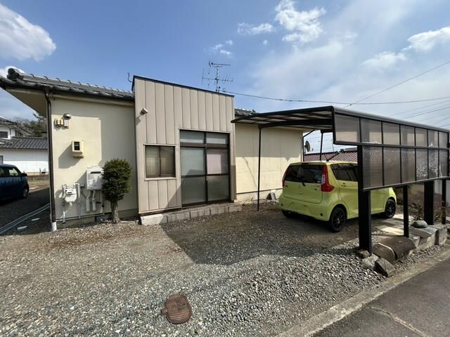 Detached House for Sale in Ueda, Nagano - 2LDK on Large Corner Lot - Thumbnail 2