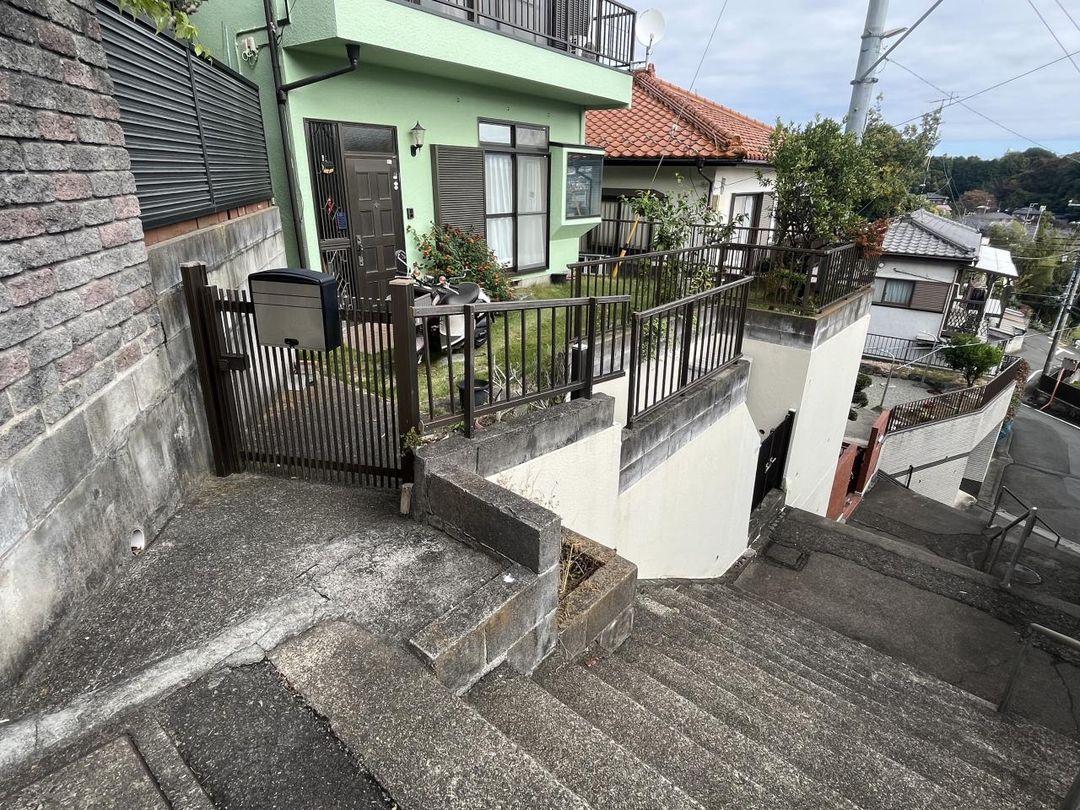 Land for Sale in Ebina, Kanagawa - Hillside Plot with Views - Thumbnail 3