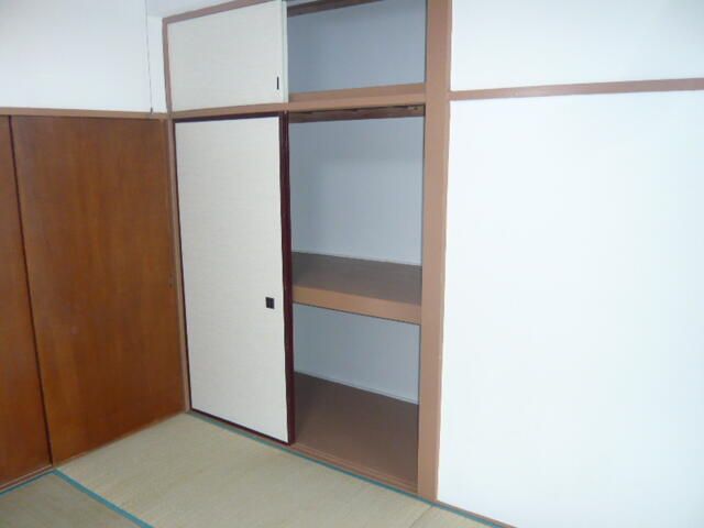 1K Apartment for Rent in Musashino City, Tokyo - 16.20 sqm - Thumbnail 3