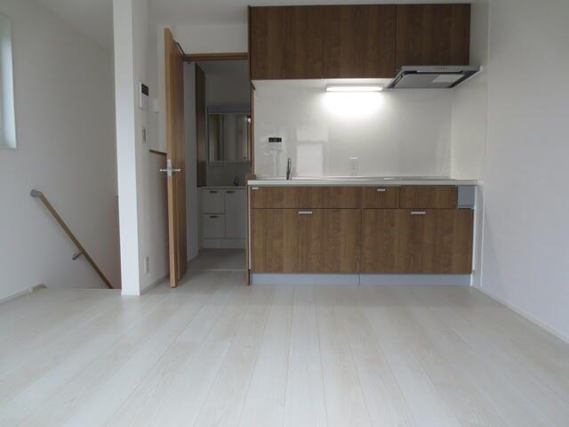New 1LDK Terrace House for Rent in Shibuya, Tokyo - Precious Hatagaya - Thumbnail 4