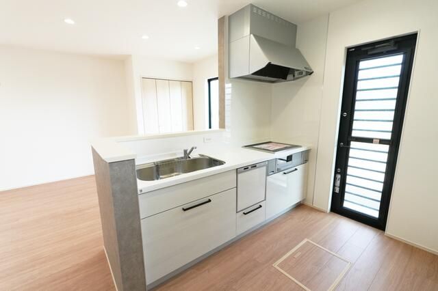 New 4LDK House for Sale in Kahoku City, Ishikawa - Thumbnail 3