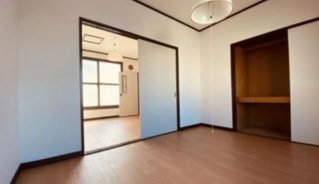 Apartment Building for Sale in Hakodate, Hokkaido - Thumbnail 2