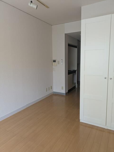 Studio Apartment for Rent Near Machida Station, Tokyo - Thumbnail 2