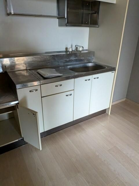 2DK Apartment for Rent in Nonoichi, Ishikawa - 53.79 sqm - Thumbnail 2