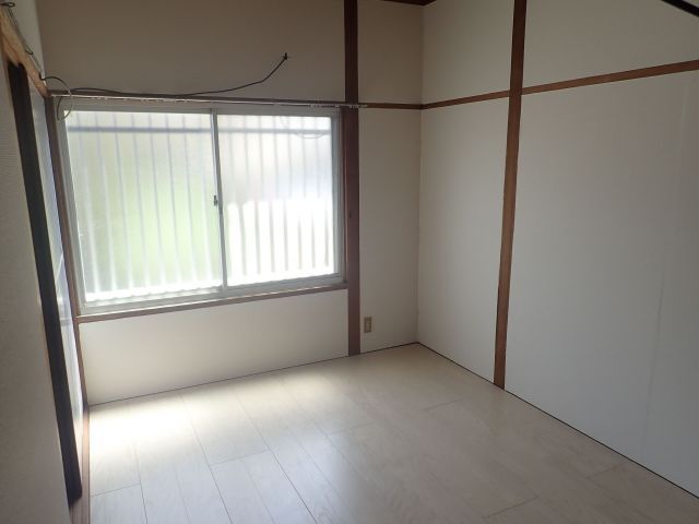 1949 Wooden House in Umi, Fukuoka with 87.73 sqm Land - Thumbnail 3