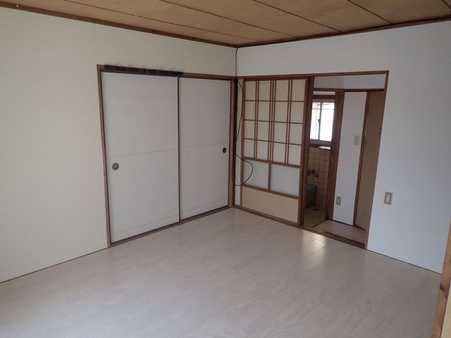 1949 Wooden House in Umi, Fukuoka with 87.73 sqm Land - Thumbnail 4