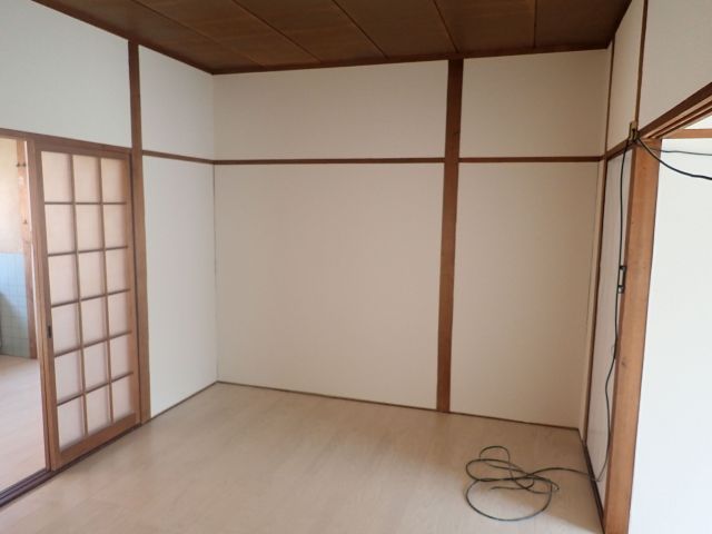 1949 Wooden House in Umi, Fukuoka with 87.73 sqm Land - Thumbnail 2