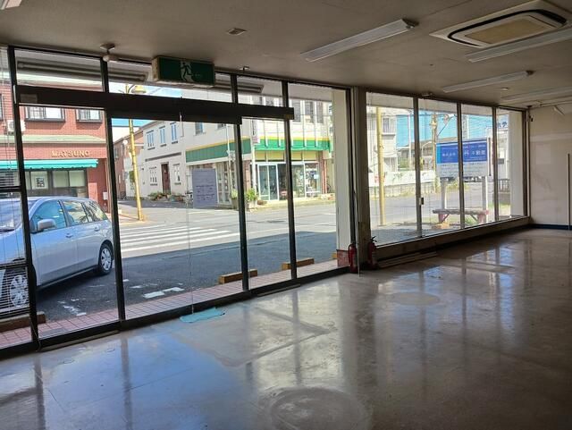 Miyamoto Shop for Rent in Ryugasaki, Ibaraki - 135.7 sqm Commercial Space - Thumbnail 2