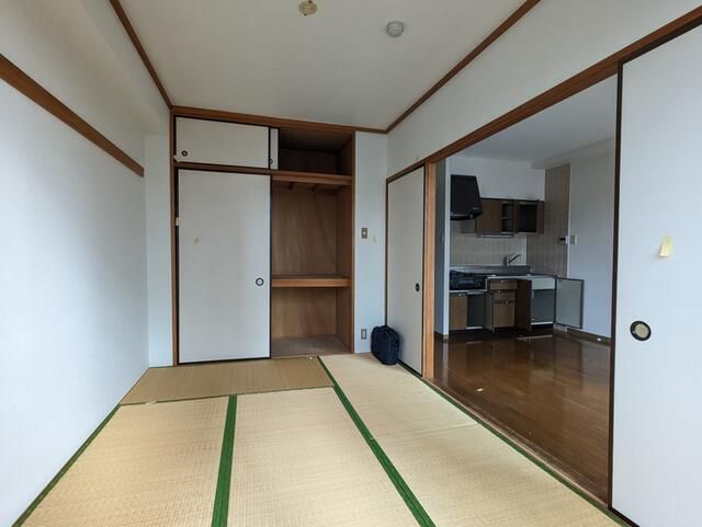 2DK Apartment for Rent in Atsugi, Kanagawa - Thumbnail 4