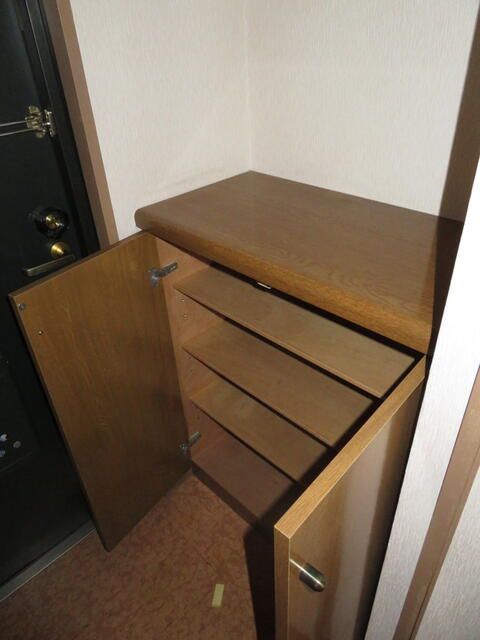 2DK Apartment for Rent in Atsugi, Kanagawa - Thumbnail 3
