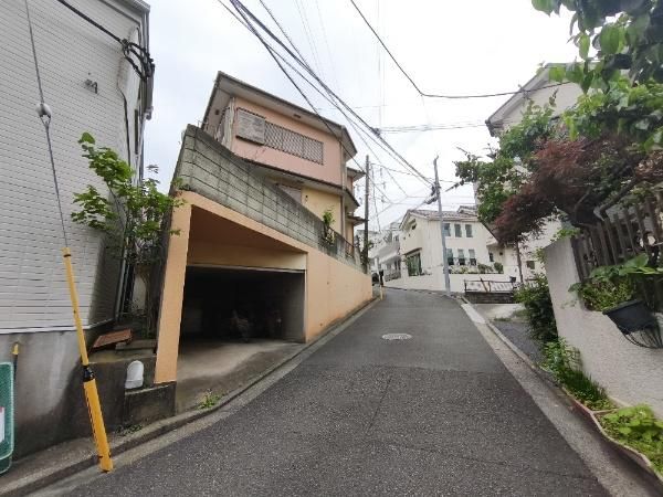 1982 3LDK House in Yokohama Kohoku with Underground Garage - Thumbnail 3