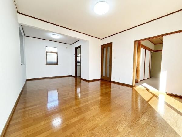 4LDK Detached House for Sale in Kashiwa, Chiba - Thumbnail 2