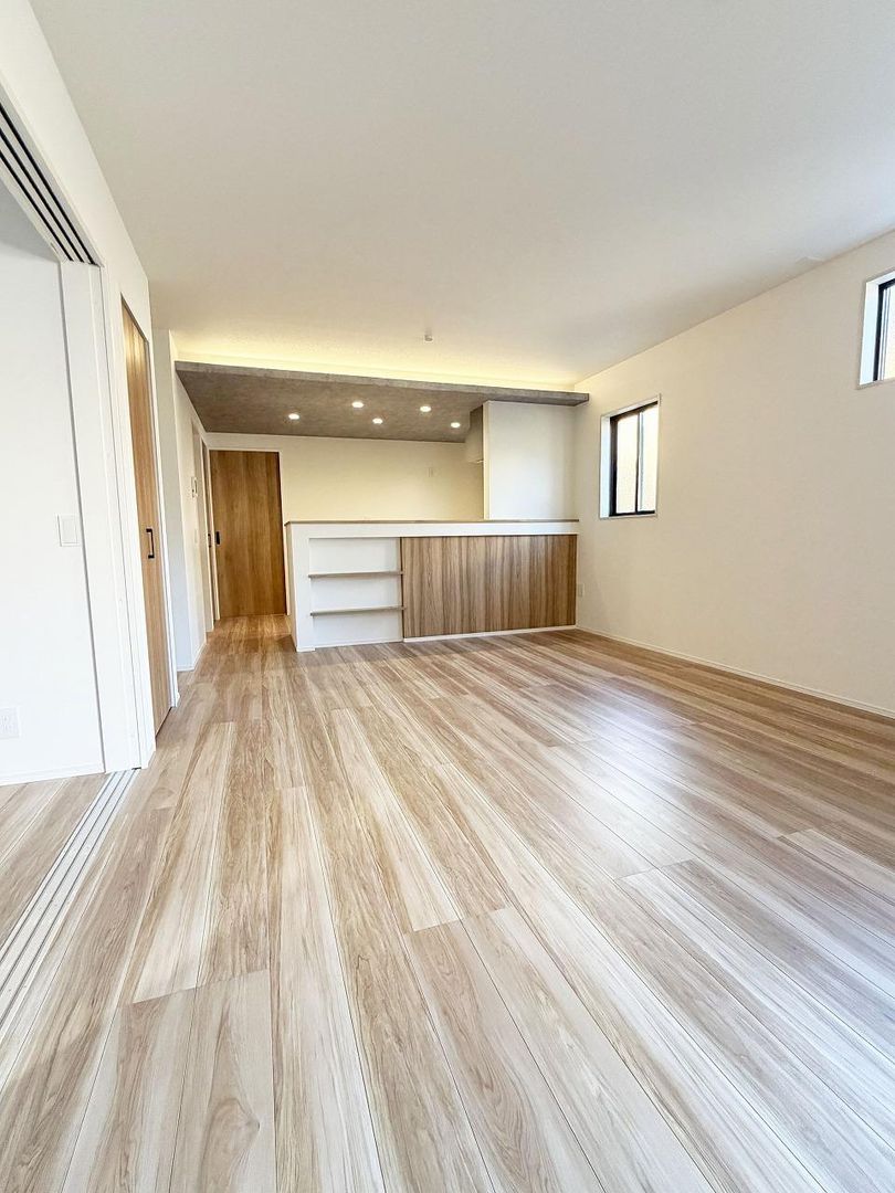 New 4LDK House in Okayama's Kita Ward with Free Parking - Thumbnail 4