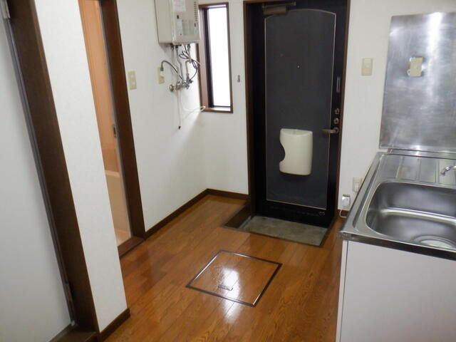 Daisy House 1K Apartment for Rent in Akita City - Thumbnail 4